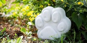 Monument souvenir pour animaux « Mémoire de toutou »