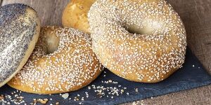 Brossard Bagel Applicable sur douze bagels - Brossard Bagel (2X bons-cadeaux de 9,50$)